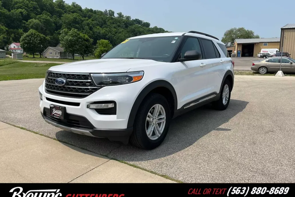2021 Ford Explorer XLT photo 1