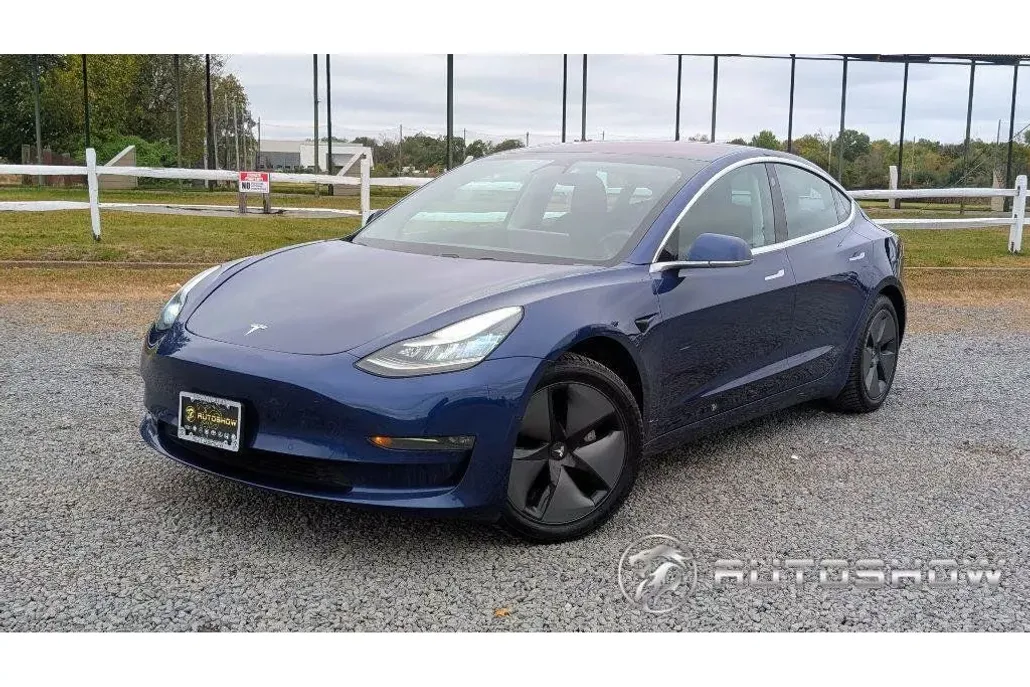 2018 Tesla Model 3 Long Range photo 1