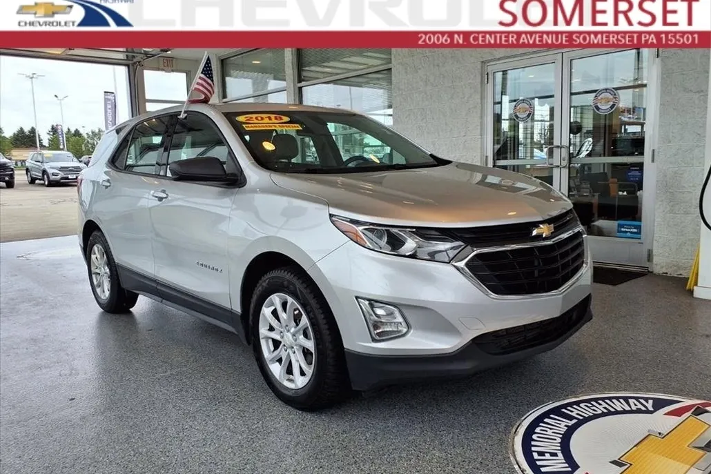 2018 Chevrolet Equinox LS photo 1