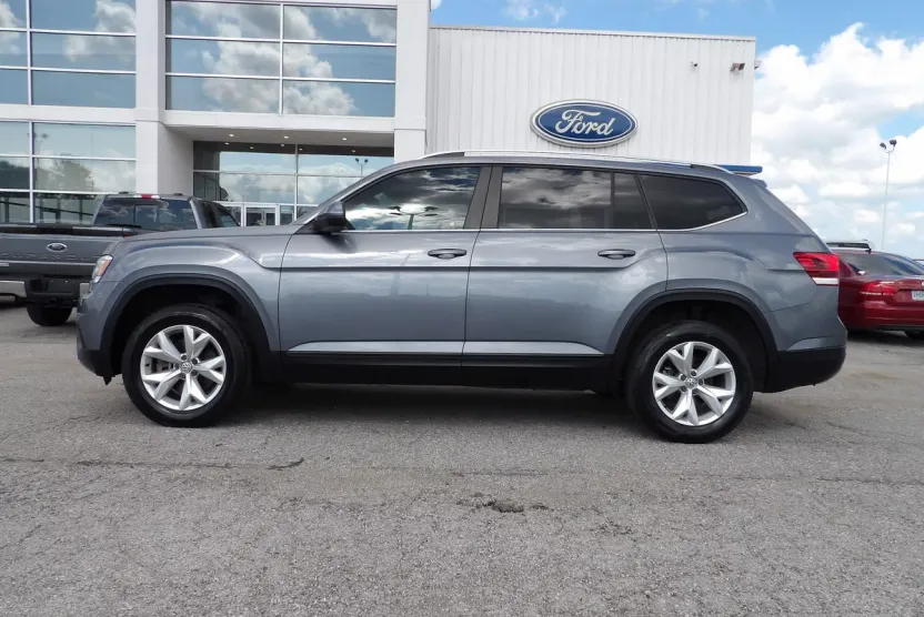 2019 Volkswagen Atlas V6 SE photo 1