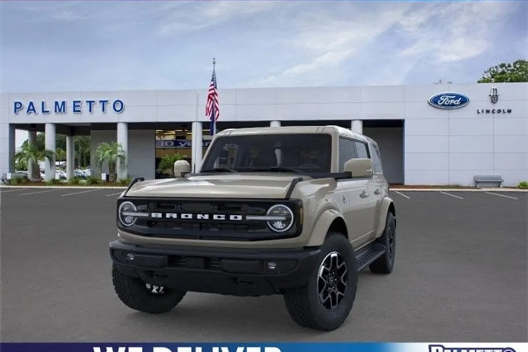 2025 Ford Bronco Outer Banks photo 1