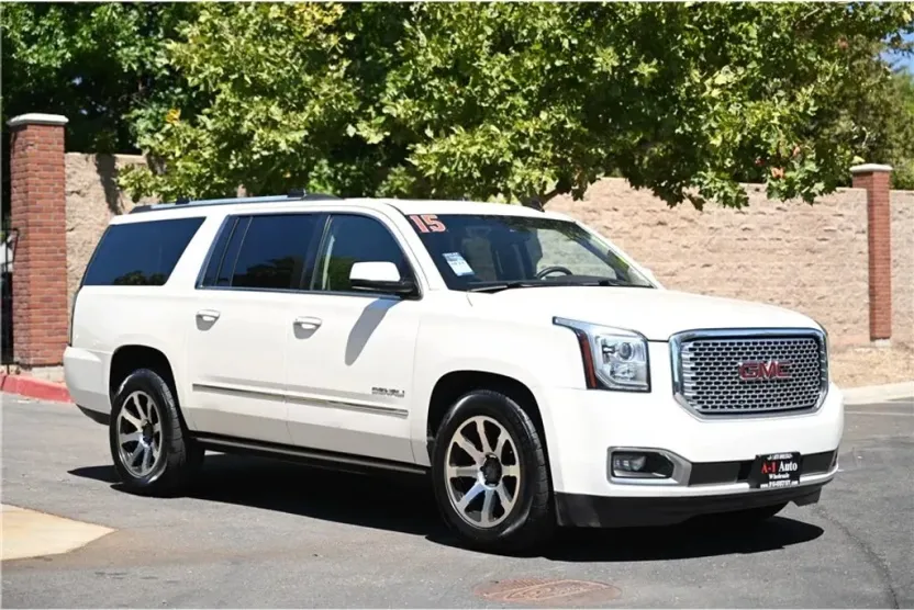 2015 Gmc Yukon XL Denali photo 1