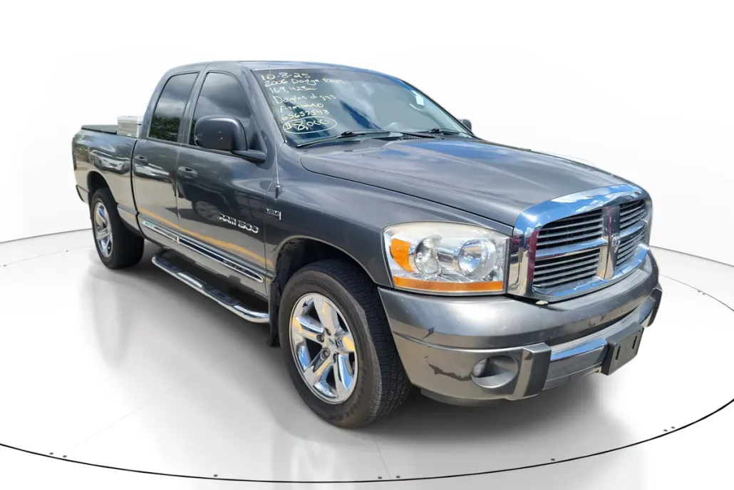 2006 Dodge Ram Laramie photo 1