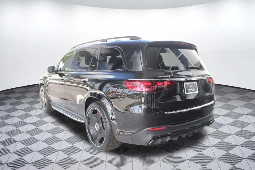 2026 Mercedes Benz GLS AMG 63 4MATIC photo 1