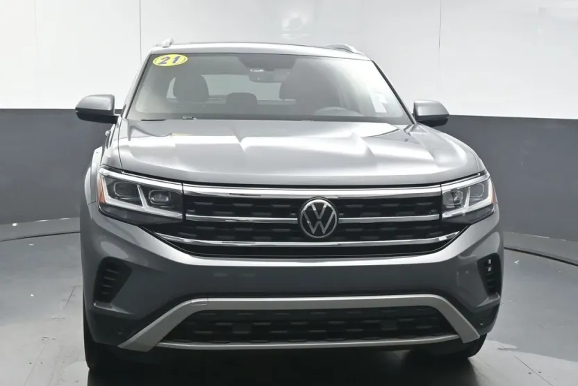 2021 Volkswagen Atlas Cross Sport V6 SE Technology photo 1