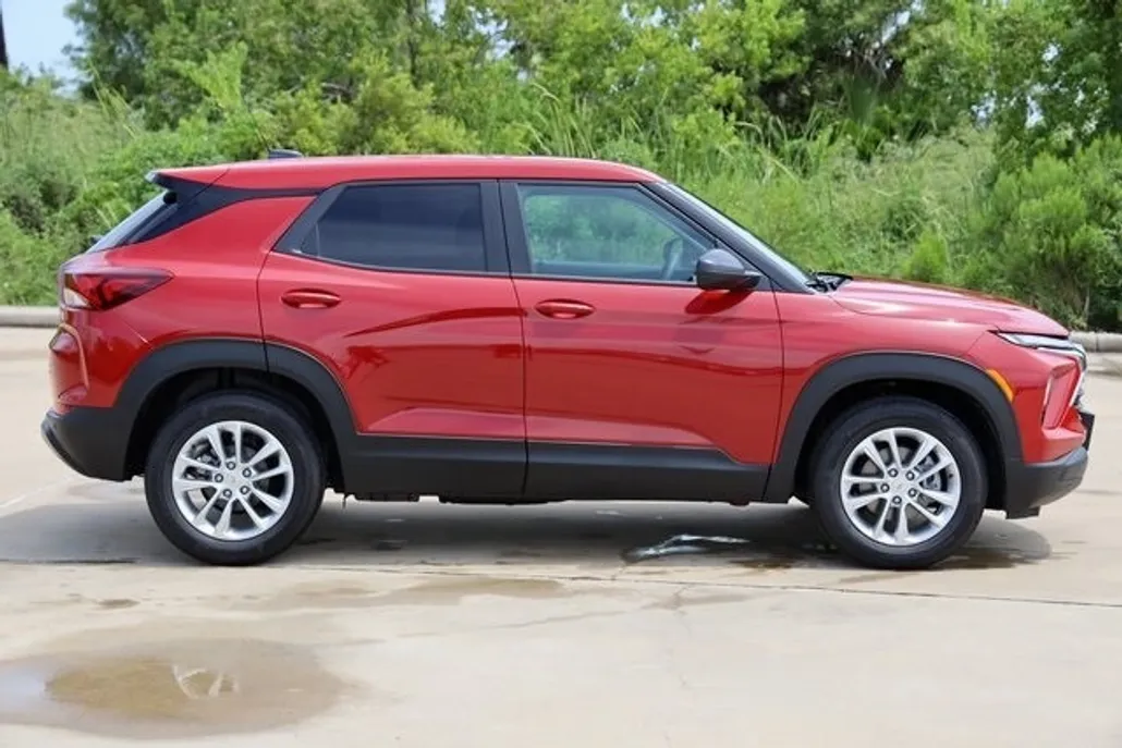 2026 Chevrolet Trailblazer LS photo 1