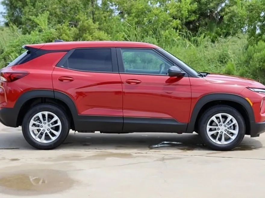 2026 Chevrolet Trailblazer LS photo 1
