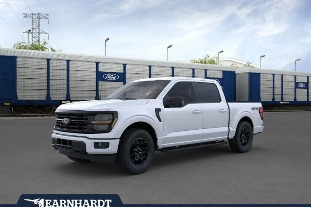 2025 Ford F-150 XLT photo 1