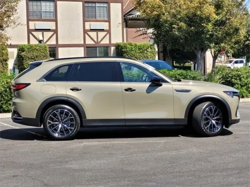 2025 Mazda CX-70 Premium Plus photo 4
