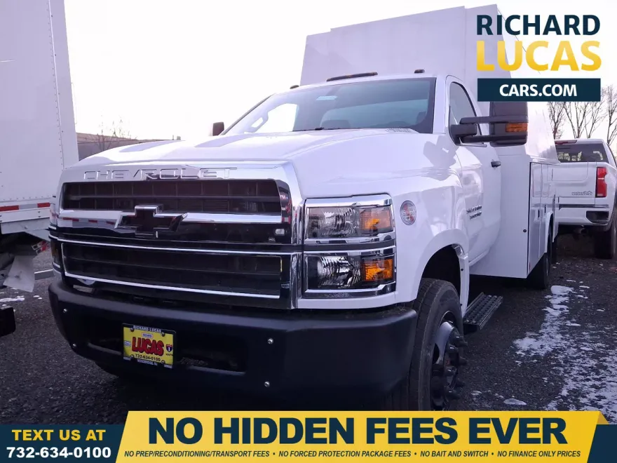2024 Chevrolet Silverado 5500HD Work Truck photo 1
