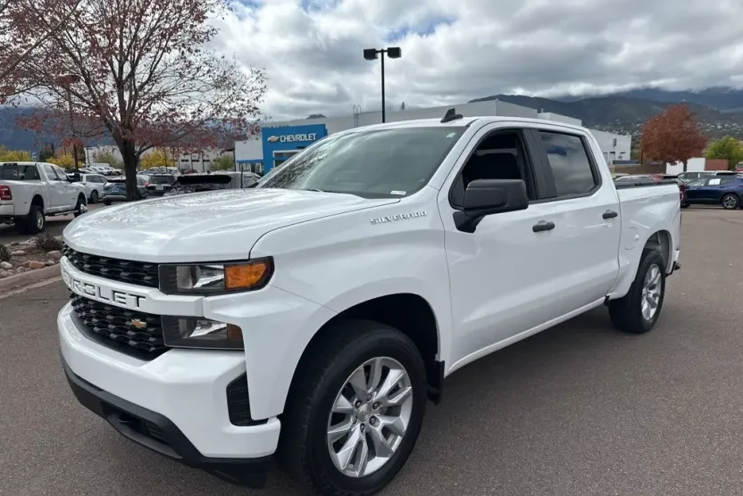 2020 Chevrolet Silverado 1500 Custom photo 1