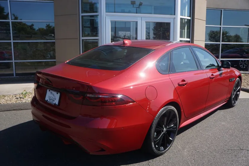 2024 Jaguar XF P300 R-Dynamic SE photo 1