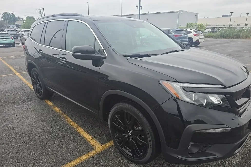 2022 Honda Pilot Special Edition photo 1