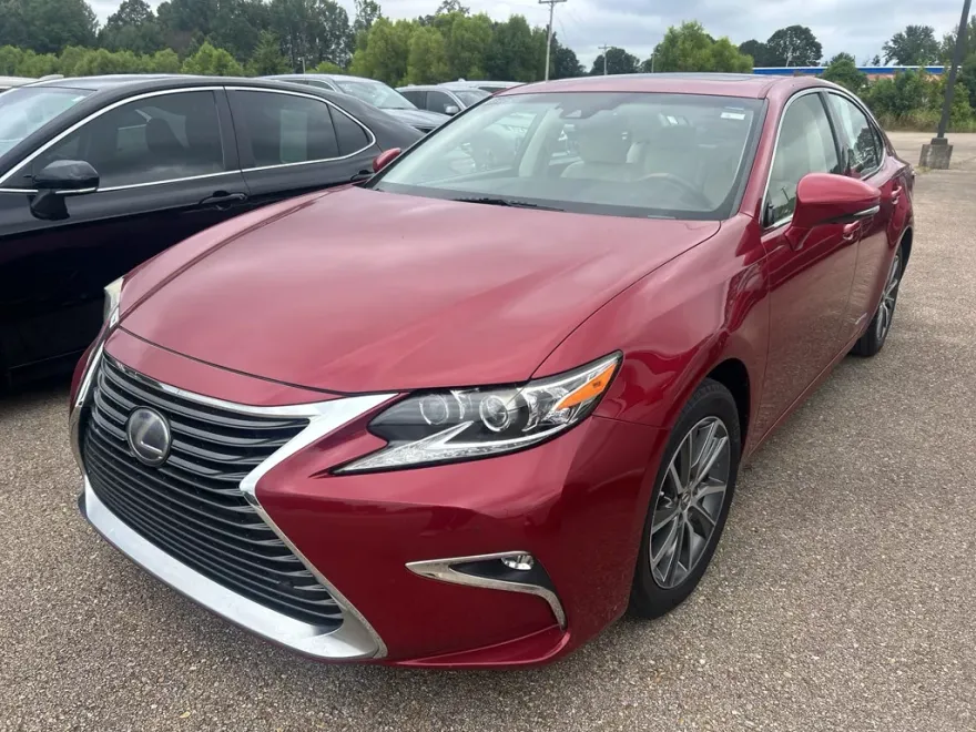 2017 Lexus ES 300h Base photo 1
