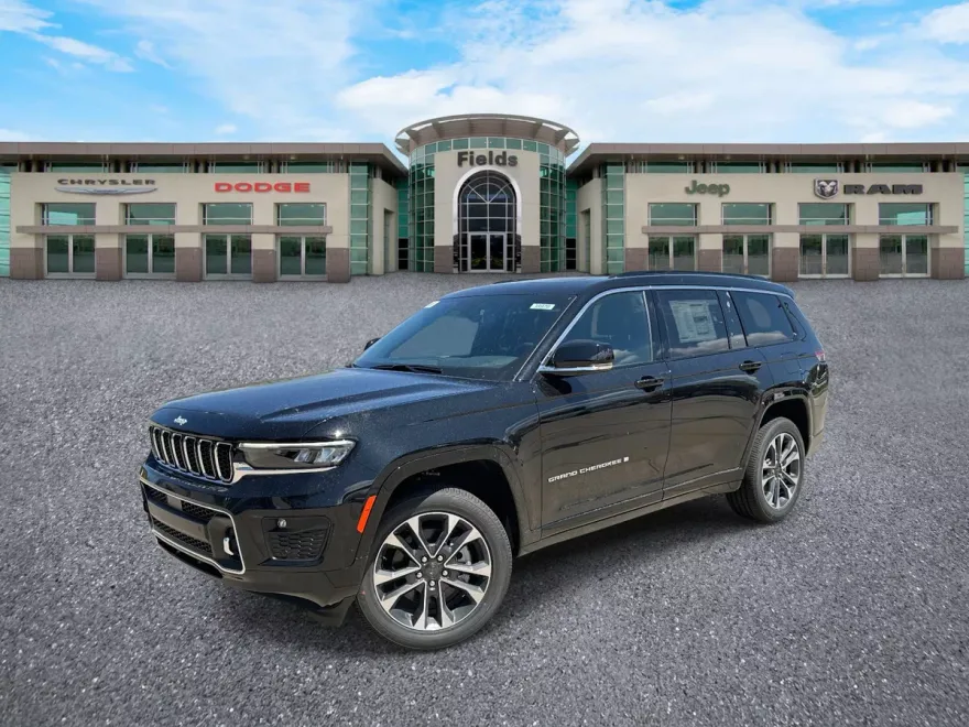2025 Jeep Grand Cherokee Overland photo 1