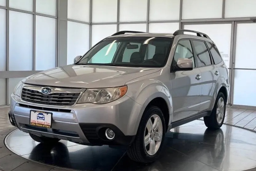 2010 Subaru Forester 2.5X Limited photo 1