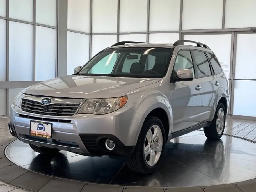 2010 Subaru Forester 2.5X Limited photo 1