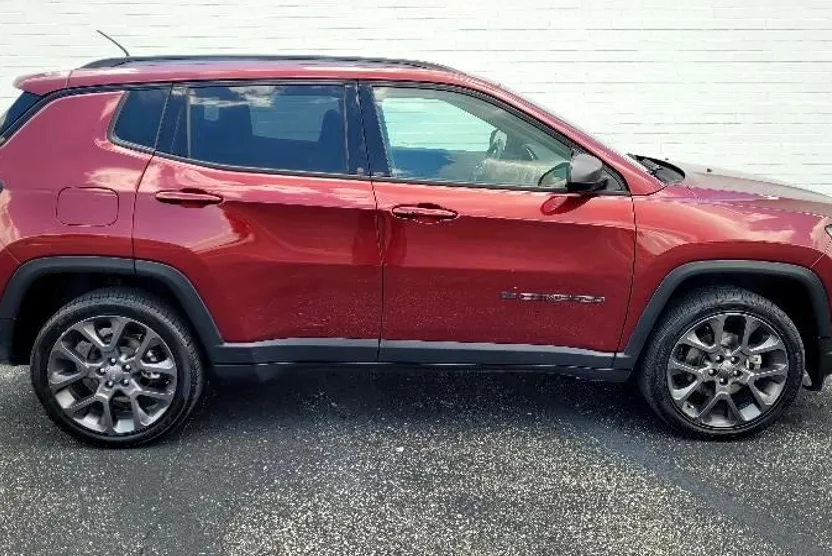 2021 Jeep Compass Altitude photo 1
