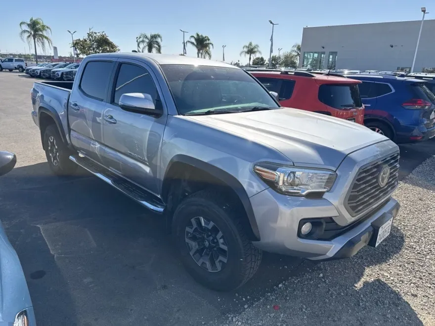 2020 Toyota Tacoma TRD Off-Road V6 photo 1