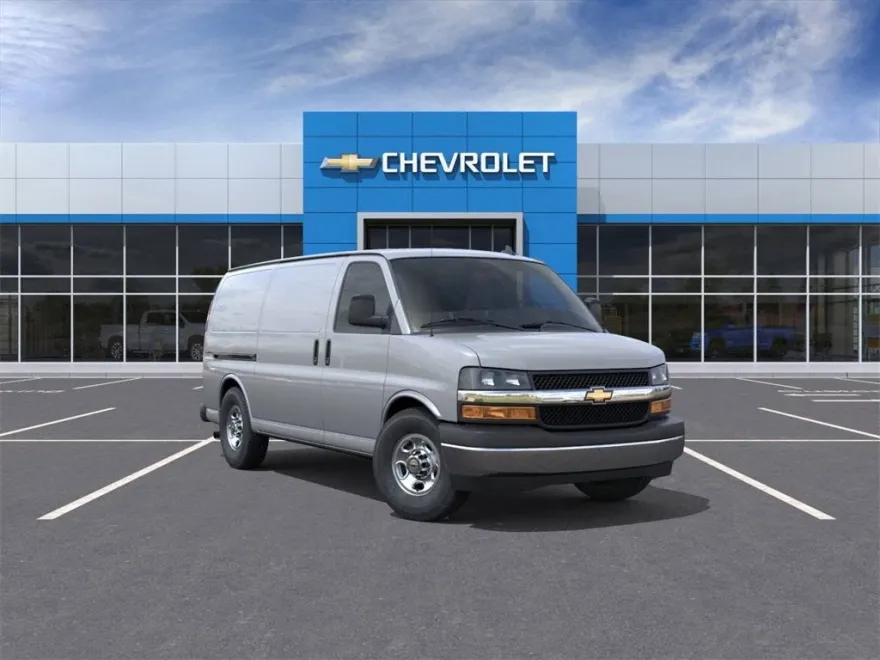 2025 Chevrolet Express Cargo 3500 photo 1