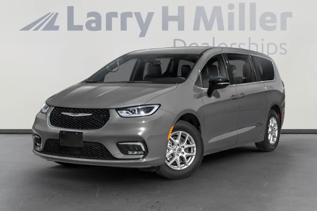 2025 Chrysler Pacifica photo 1