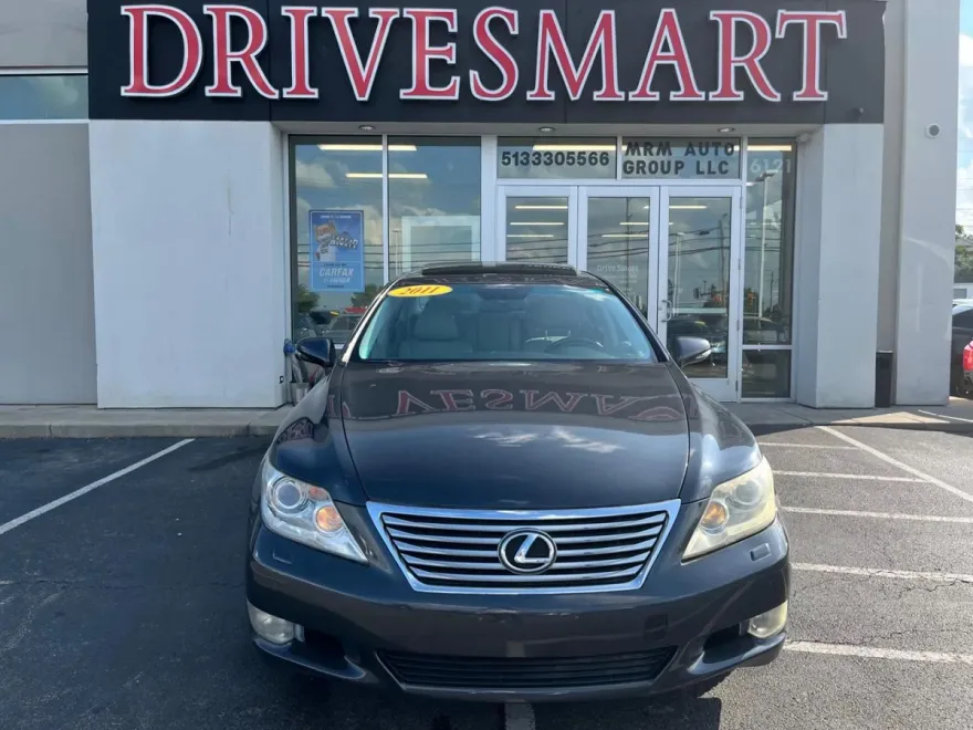 2011 Lexus LS 460 photo 1