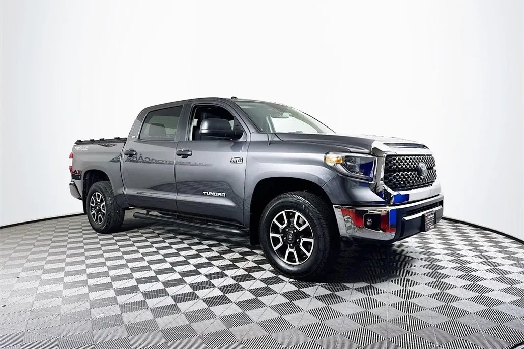 2018 Toyota Tundra SR5 photo 1