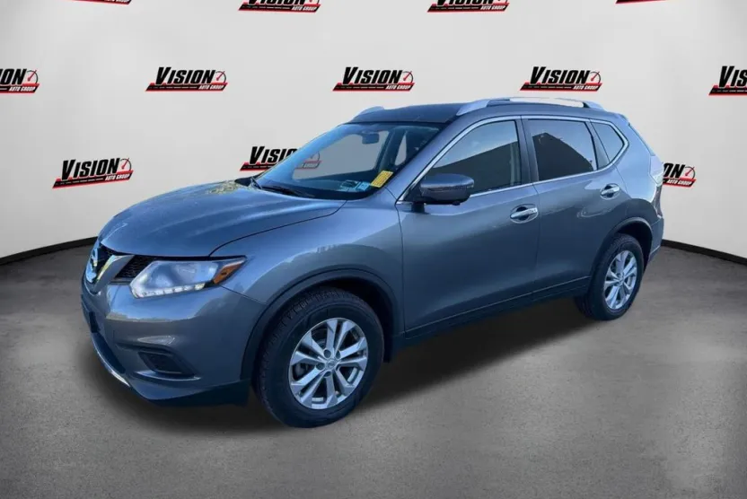 2016 Nissan Rogue SV photo 1