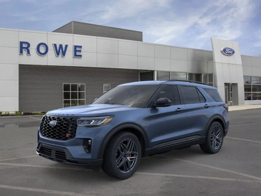 2025 Ford Explorer ST photo 1
