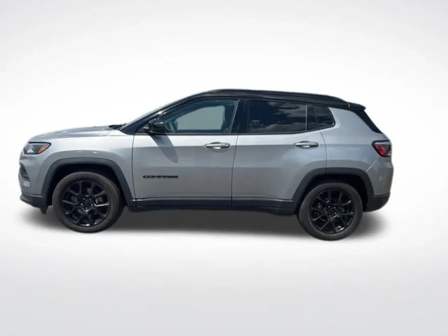 2022 Jeep Compass Altitude photo 1