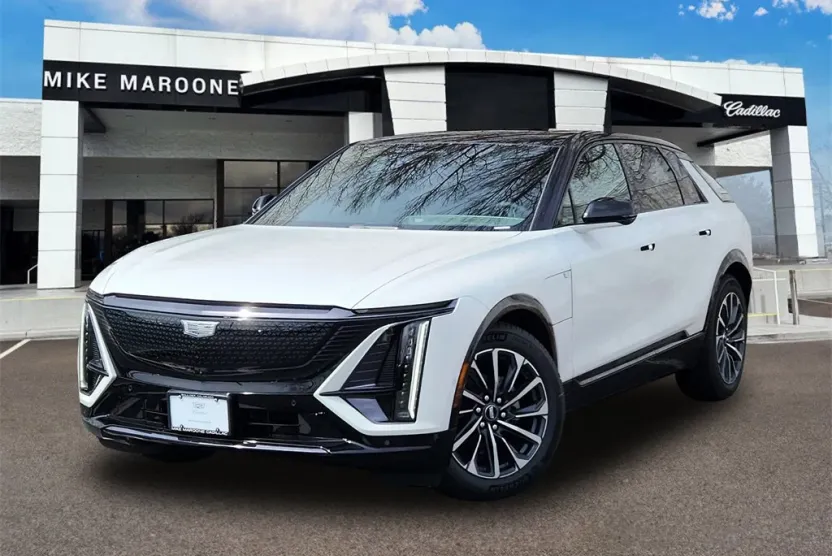 2025 Cadillac Lyriq Sport photo 1
