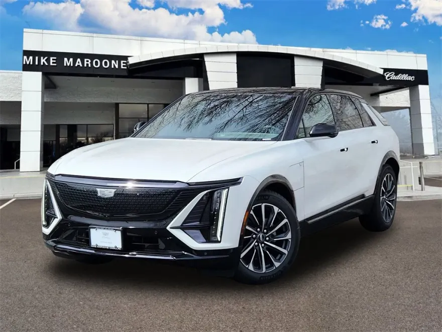2025 Cadillac Lyriq Sport photo 1