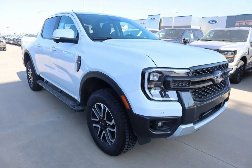 2025 Ford Ranger Lariat photo 1