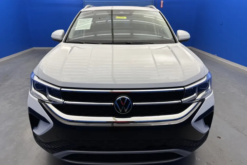 2024 Volkswagen Taos SEL photo 1