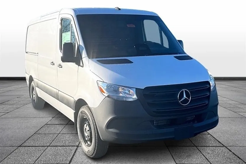 2025 Mercedes Benz Sprinter 2500 144 WB photo 1