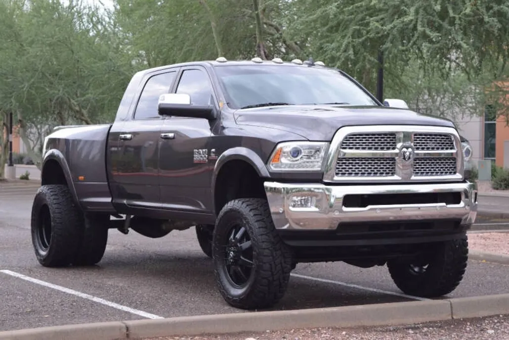 2018 Ram 3500 Laramie photo 1