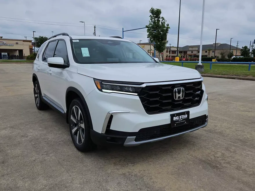 2025 Honda Pilot Touring photo 1