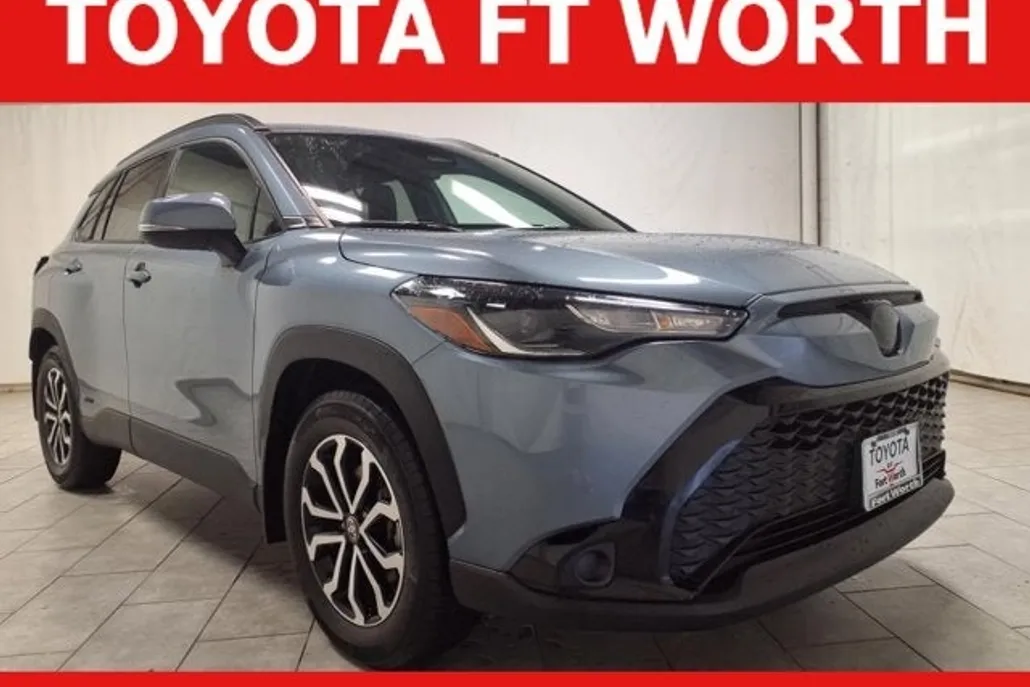 2024 Toyota Corolla Cross Hybrid SE photo 1