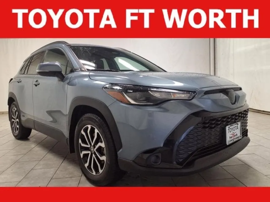 2024 Toyota Corolla Cross Hybrid SE photo 1