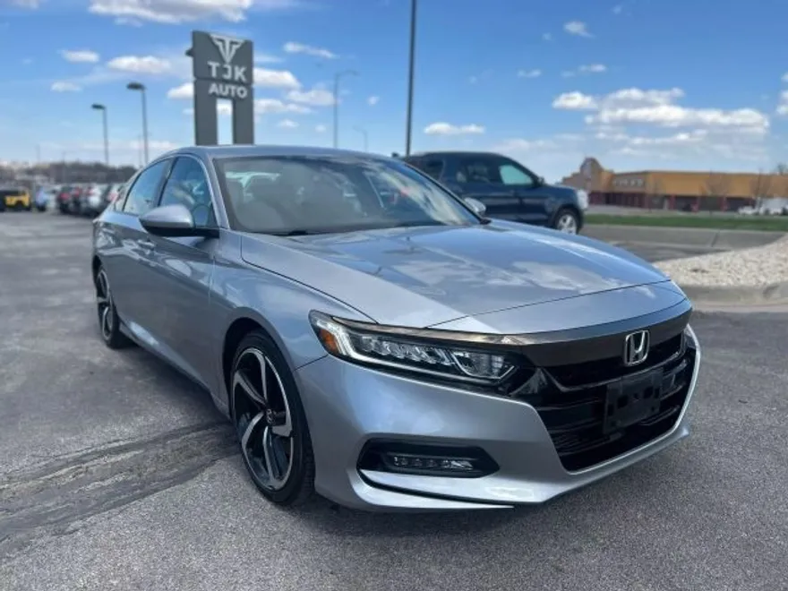 2019 Honda Accord Sport photo 1