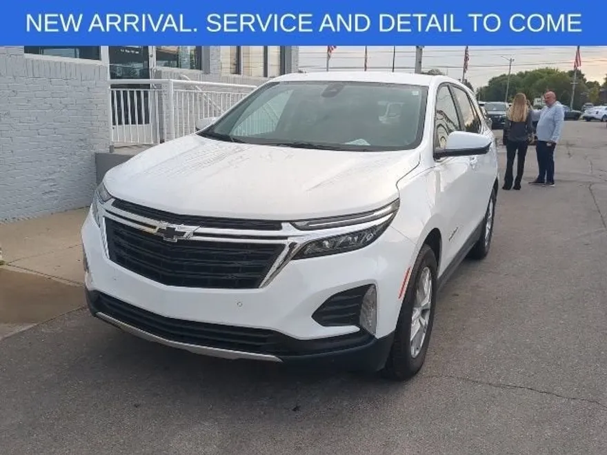 2024 Chevrolet Equinox LT photo 1