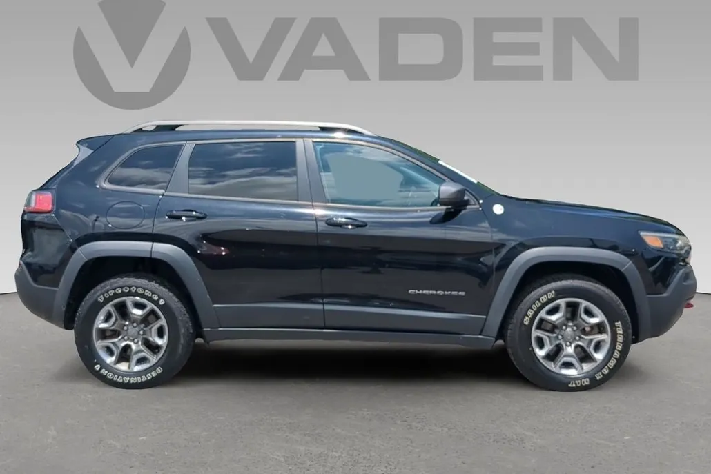 2019 Jeep Cherokee Trailhawk photo 1