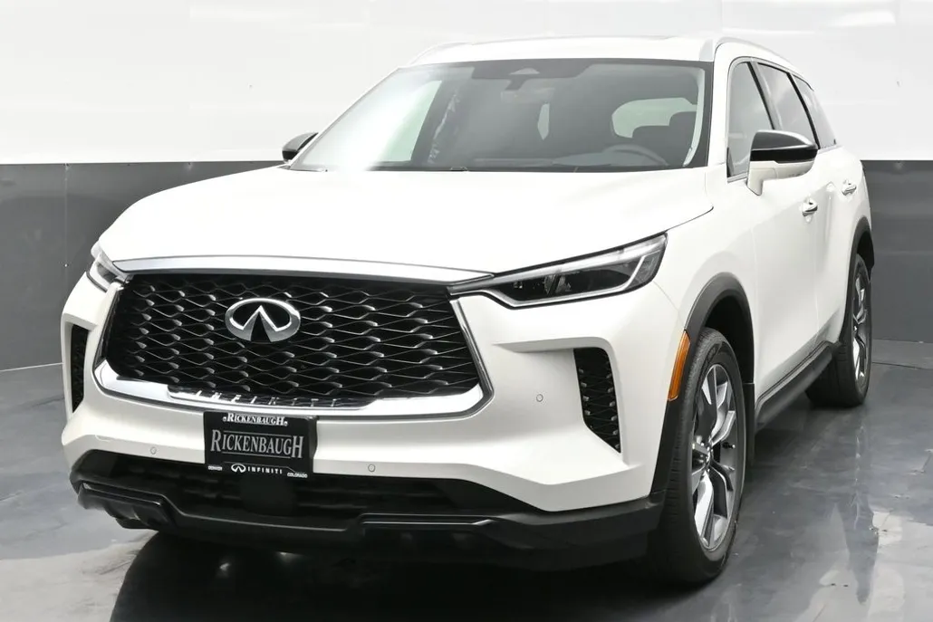 2025 Infiniti QX60 Luxe photo 1