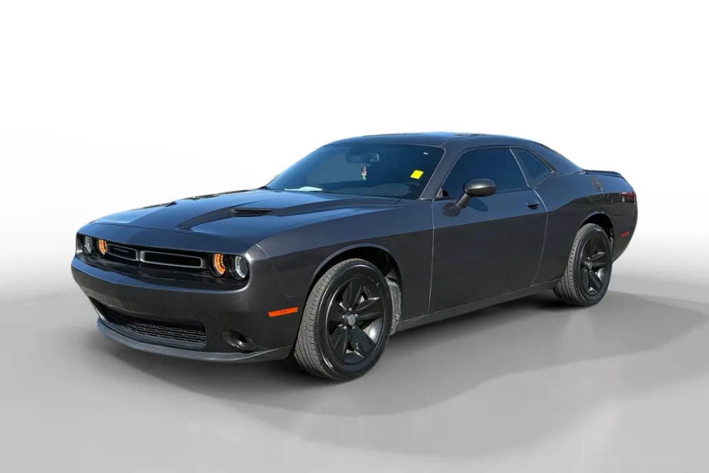 2021 Dodge Challenger SXT photo 1