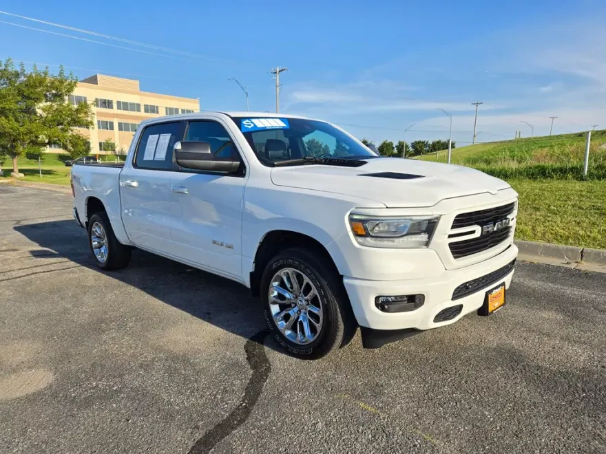2023 Ram 1500 Laramie photo 1