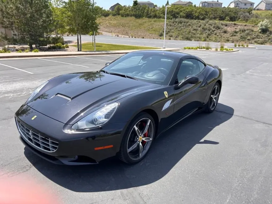 2014 Ferrari California Base photo 1