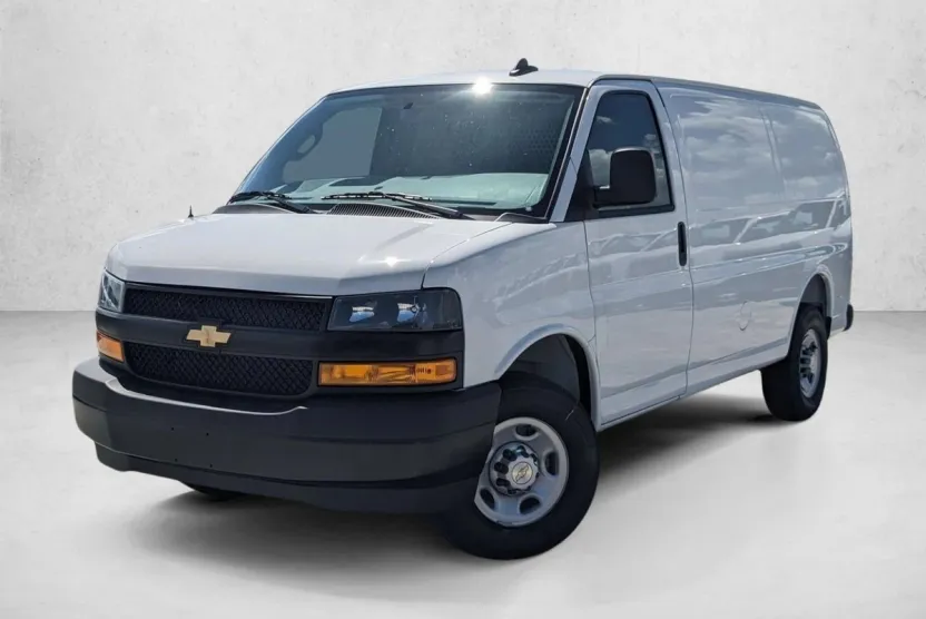 2025 Chevrolet Express Cargo 2500 Base photo 1