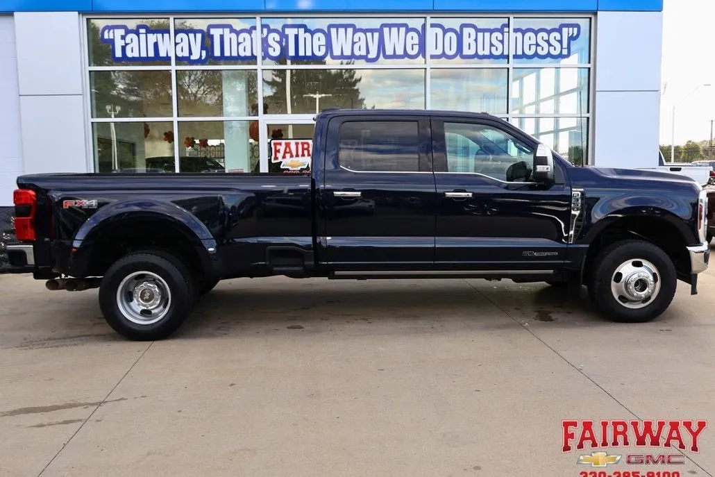 2024 Ford F-350 King Ranch photo 1