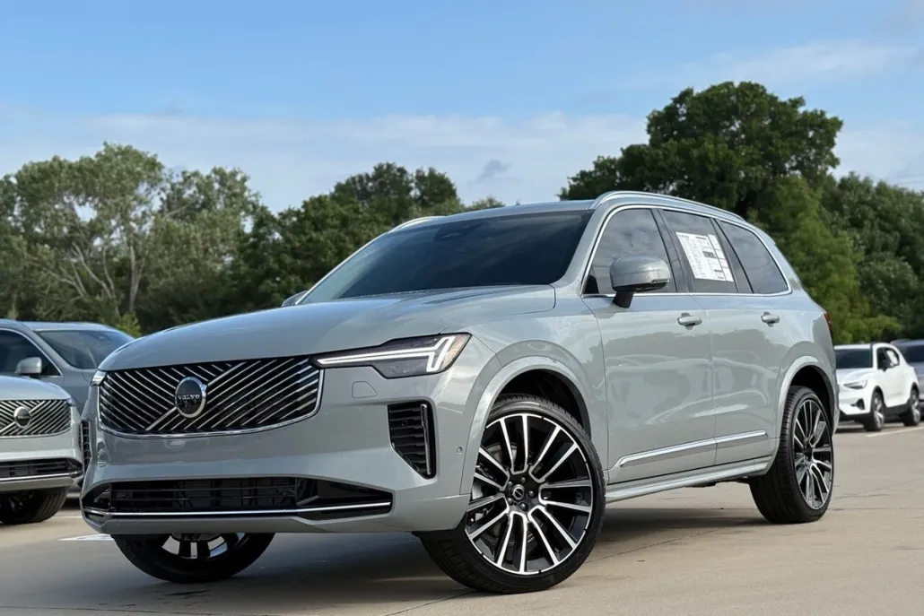 2026 Volvo XC90 photo 1
