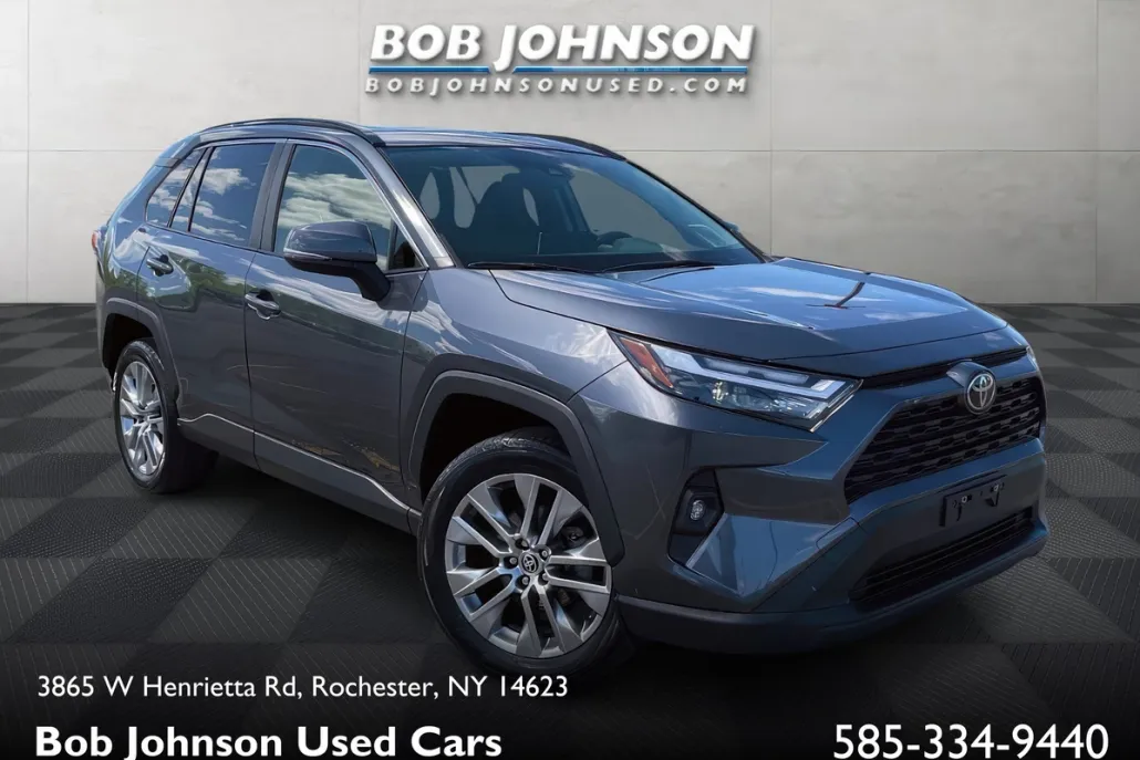 2022 Toyota RAV4 XLE Premium photo 1
